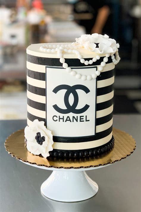 what is Chanel cake